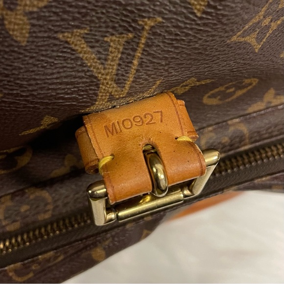 Louis Vuitton Monogram Montsouris MM Backpack - Picture 17 of 17